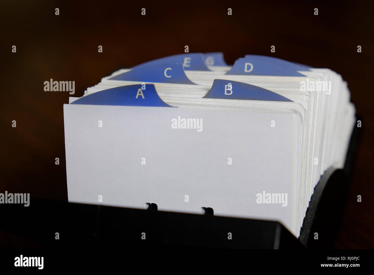 Schede indice per i contatti aziendali e di comunicazione persone di contatto contatto induce per le vendite e le chiamate telefoniche Foto Stock