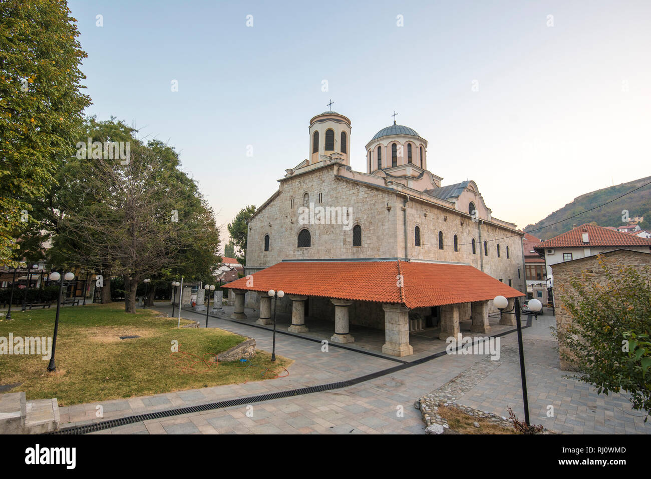 Cattedrale di Saint George. La chiesa Cattedrale della Chiesa Ortodossa Serba Eparchia di Raska e Prizren nel Kosovo Foto Stock