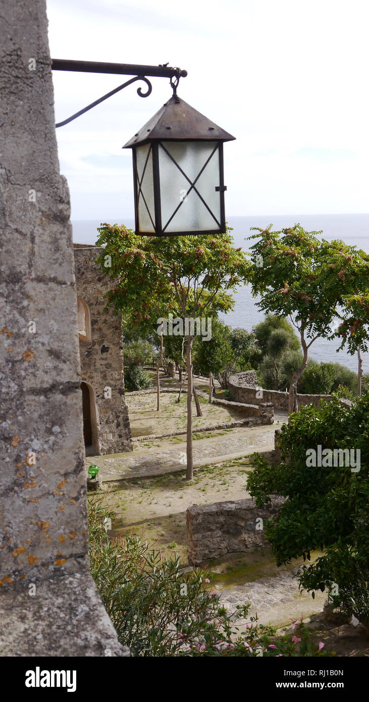 Giardino scena Castello Aragonese, Ischia, Italia Foto Stock