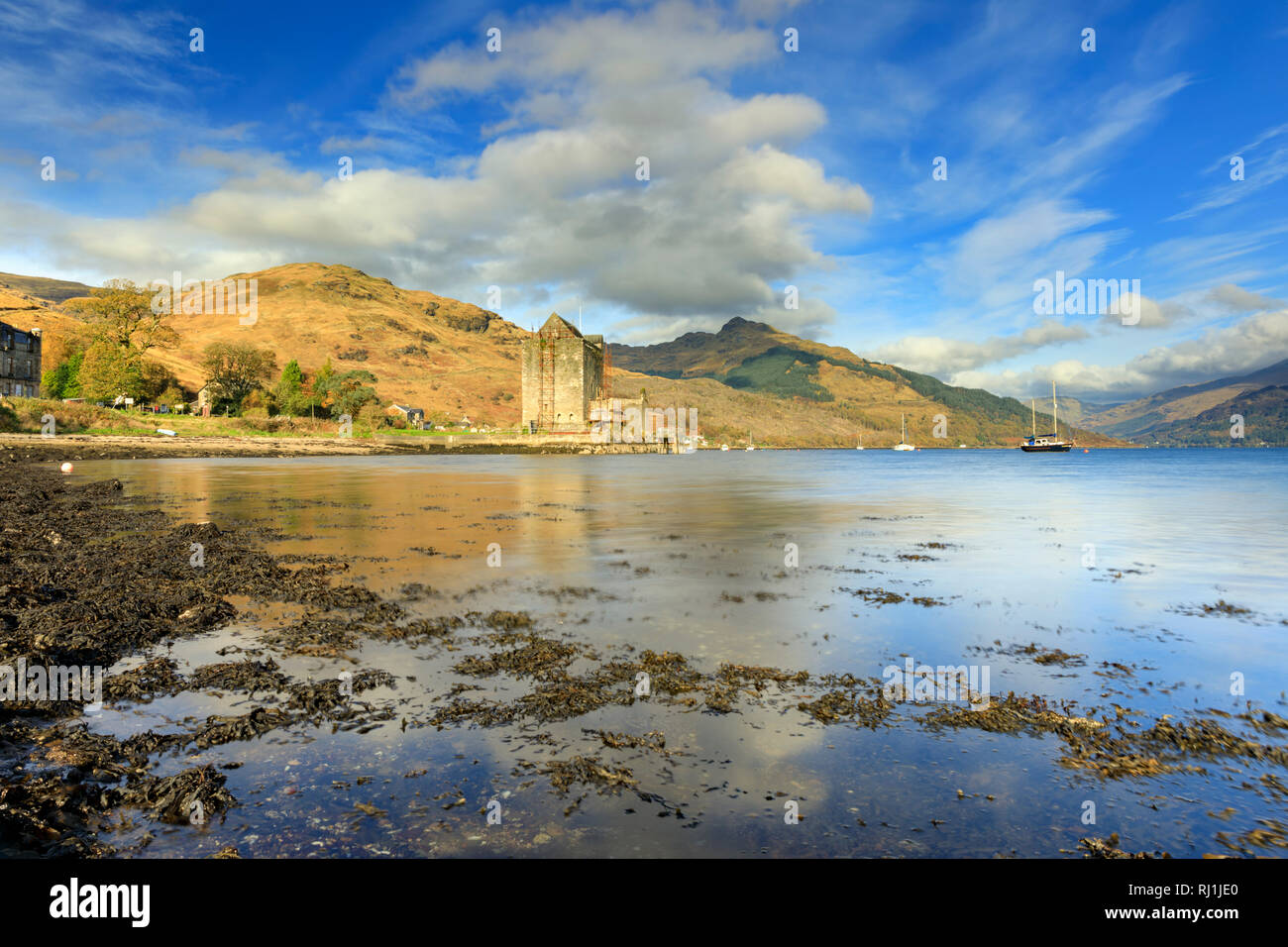 Il castello di Michael Carrick sul Loch Goil in Scozia. Foto Stock
