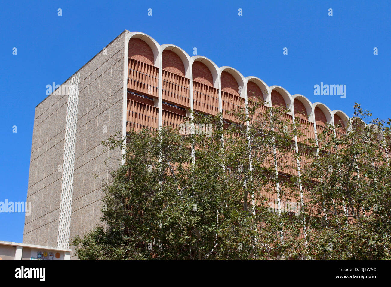 Los Angeles, California, USA. 27 Luglio, 2017. Matematica edificio del campus della University of California di Los Angeles (UCLA). Foto Stock