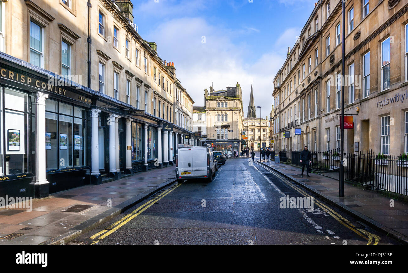 Vista lungo la Strada del Legno verso la chiesa di San Michele in bagno, Somerset, Regno Unito il 4 febbraio 2019 Foto Stock