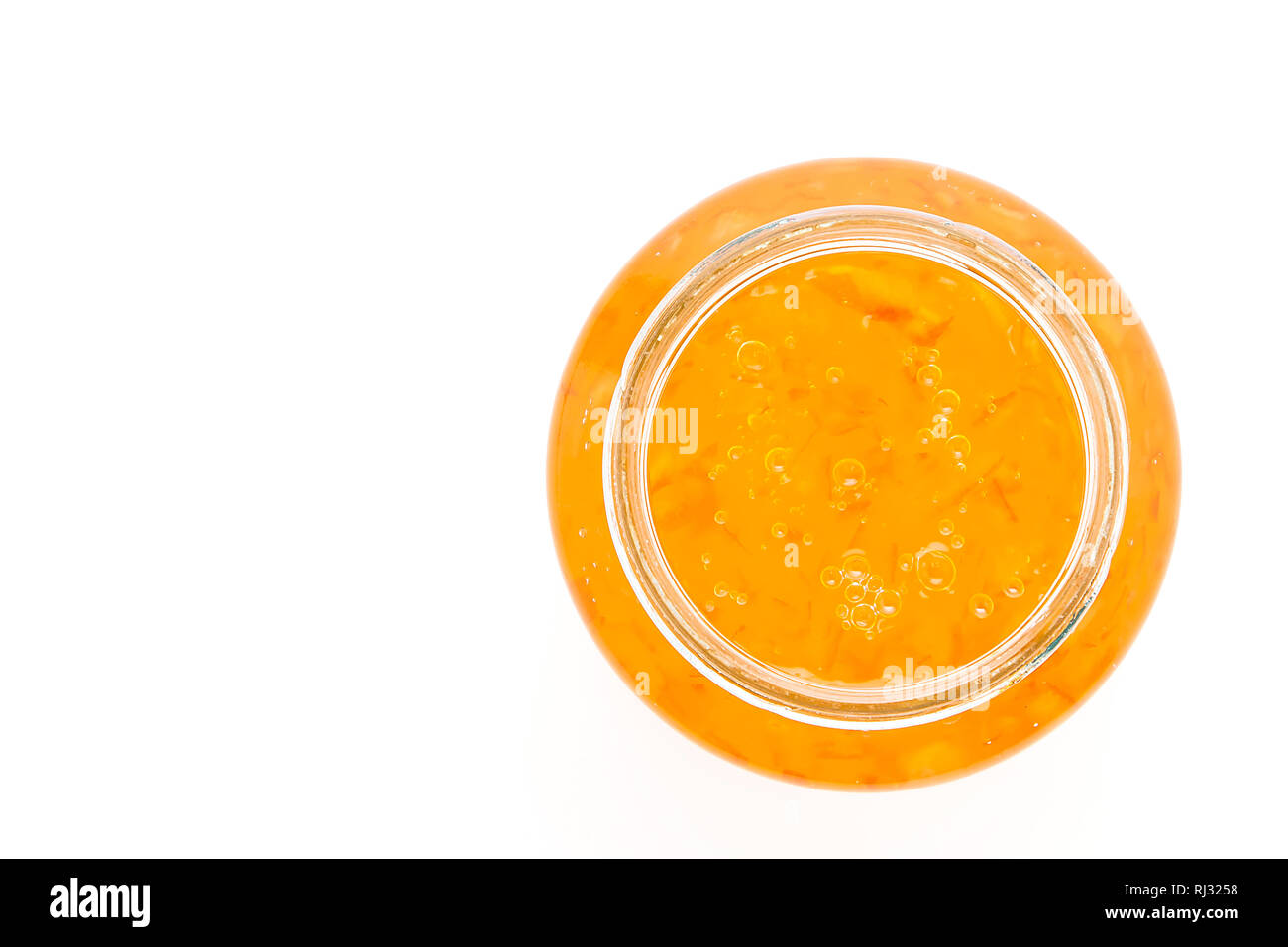 Orange vasetto di marmellata vetro isolato su sfondo bianco Foto Stock