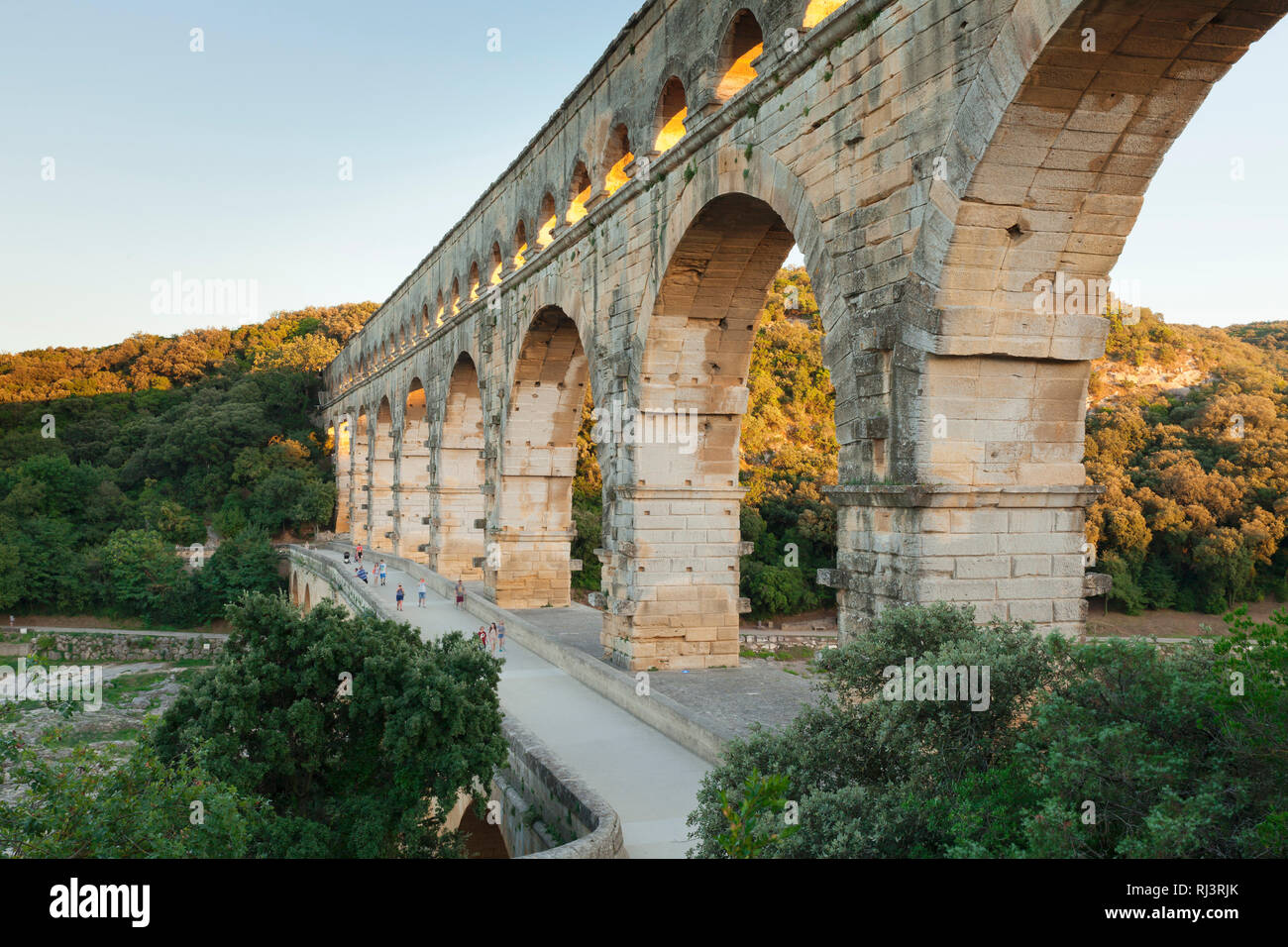Pont du Gard, römisches Aquädukt, UNESCO Welterbe, Fluss Gard, Languedoc-Roussillon, Südfrankreich, Frankreich Foto Stock
