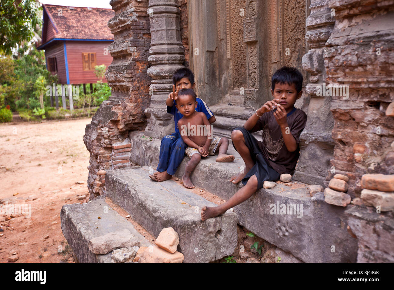Kambodscha, Regione um Stadt Siem Reap, drei Kinder, Foto Stock