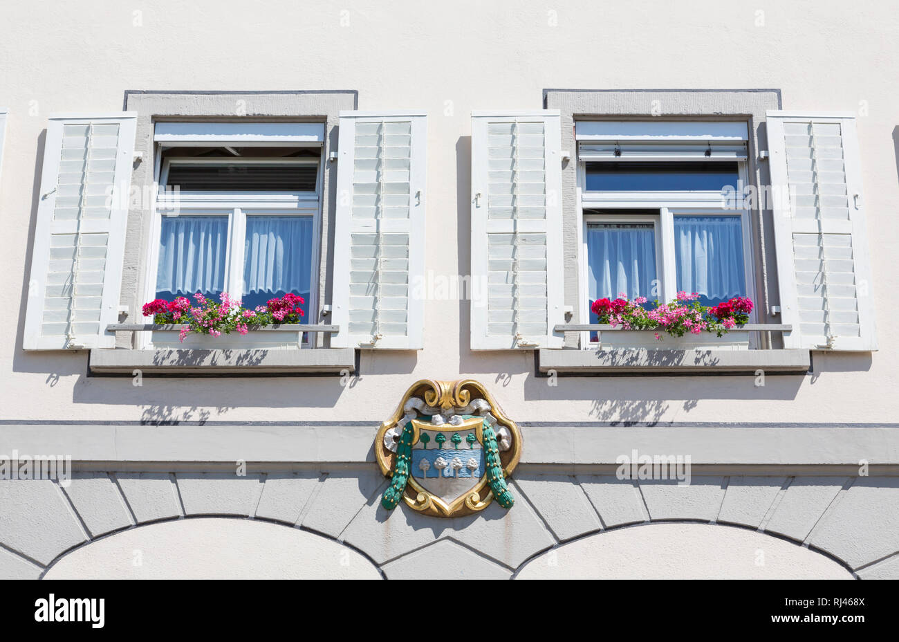 Fenster Dettagli mit Wappen, Rathaus, Stadtzentrum, Wehr, Wehratal, Schwarzwald, Baden W?rttemberg, Deutschland Foto Stock