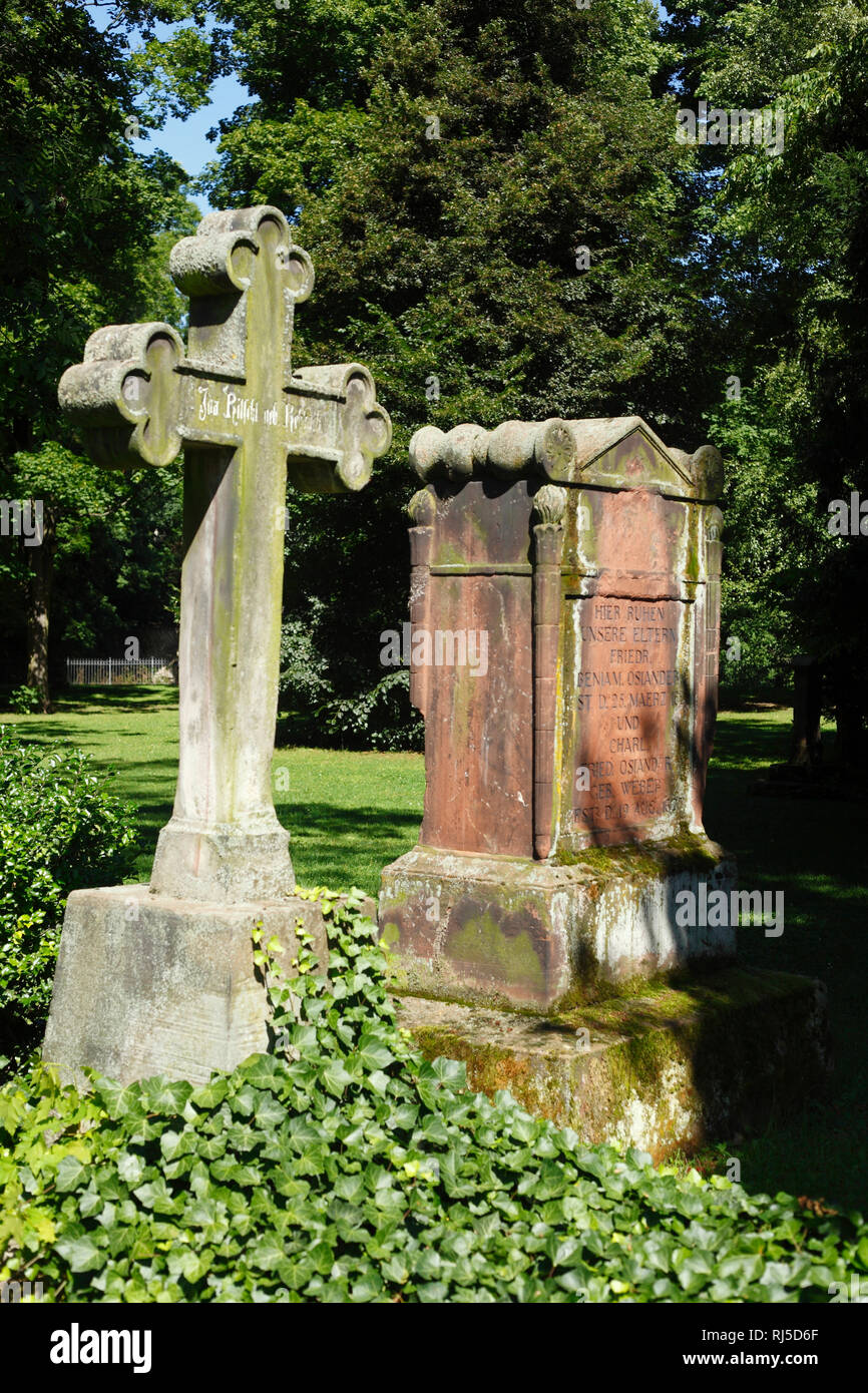 Goettingen : Grabsteine im Park Albani-Friedhof Foto Stock