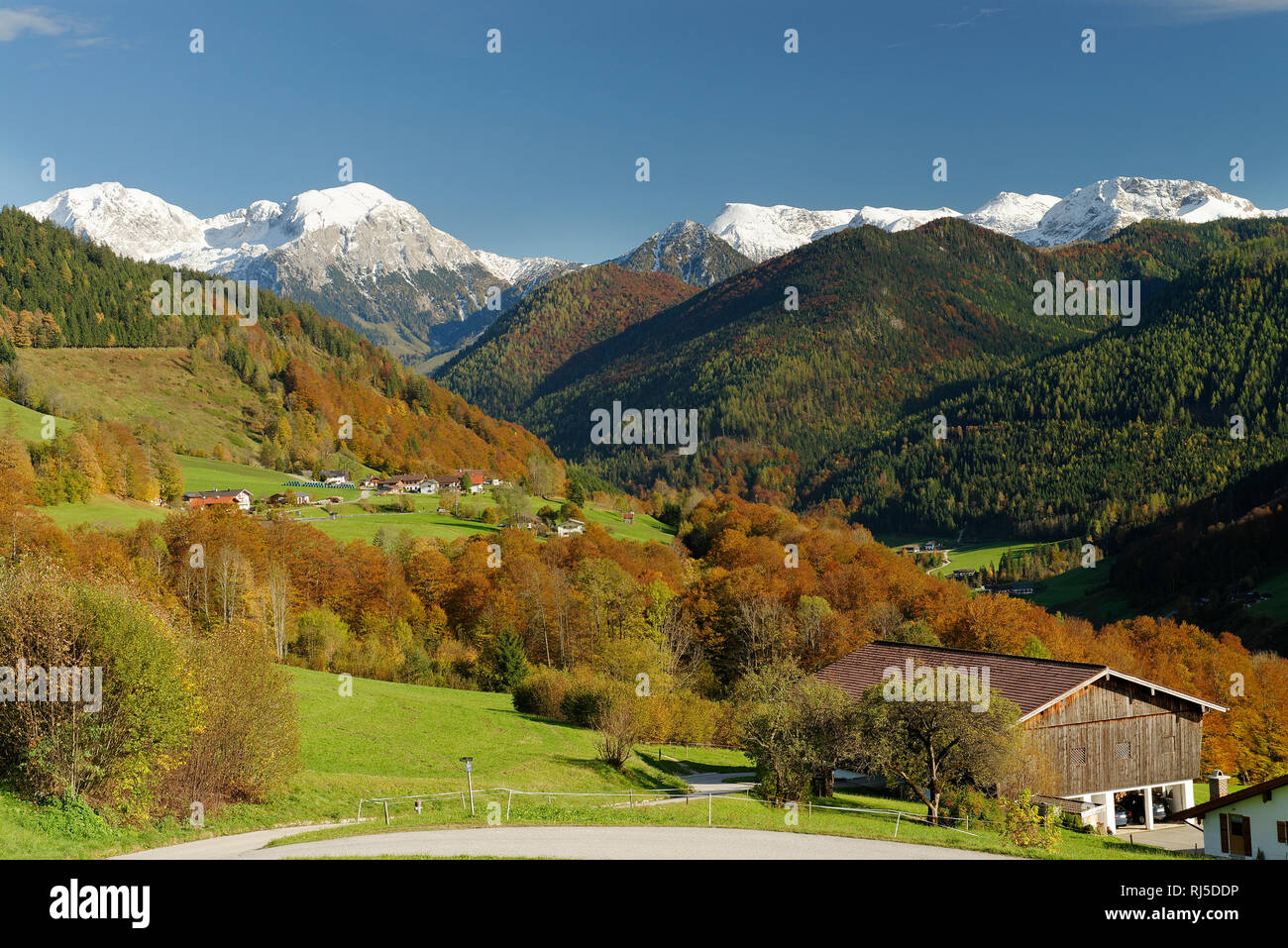 Blick von der B 305 bei Ramsau im Berchtesgadener Land auf den Hohen Göll ( 2522 m) , Alta Baviera, Baviera, Deutschland Foto Stock