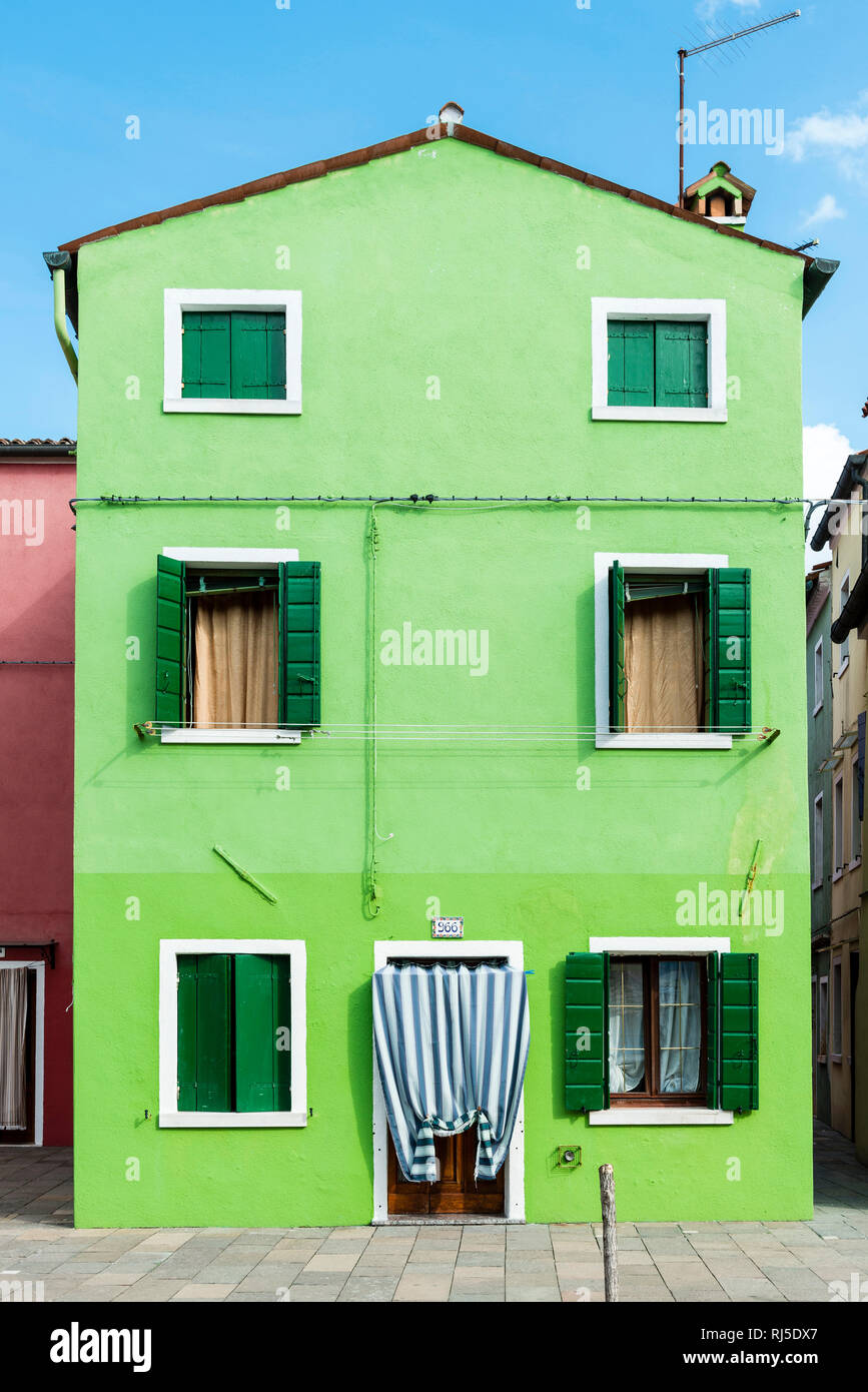 Grün gestrichenes Haus a Burano Foto Stock