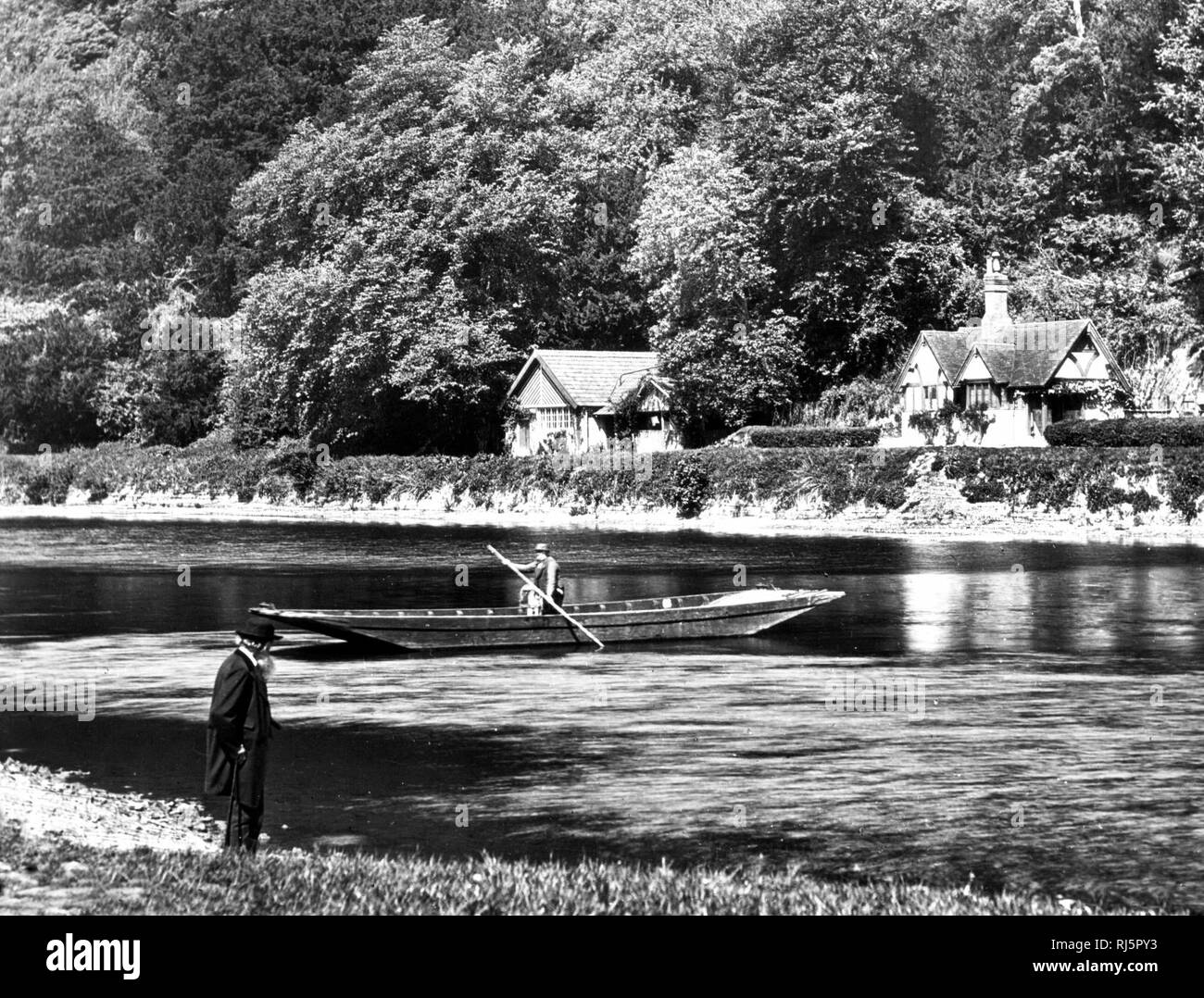 Abbassare il traghetto, il fiume Tamigi, Clivedon Foto Stock
