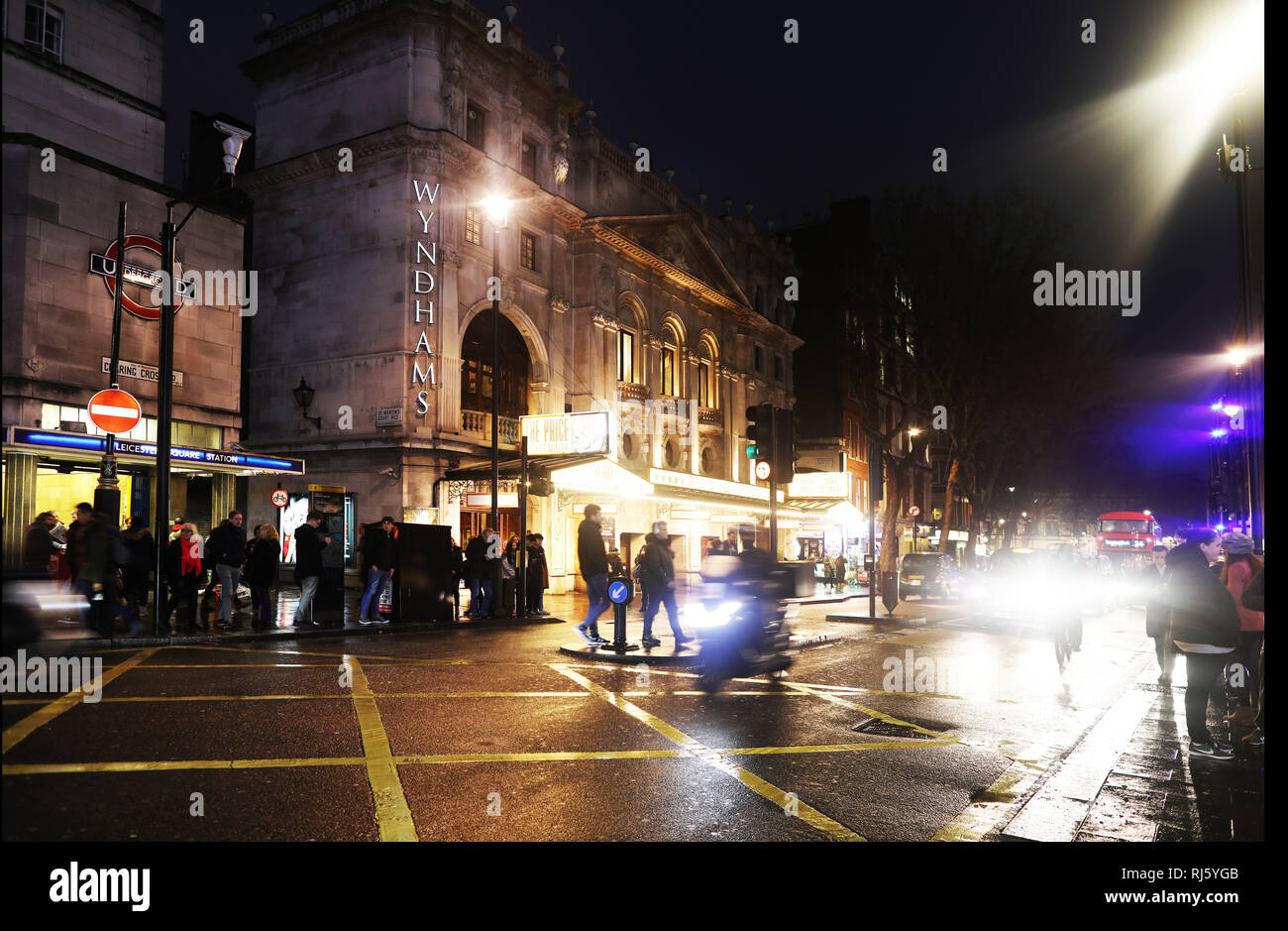 Wyndhams Theatre London mostra il prezzo da Arthur Miller foto da Gavin Rodgers/ Pixel8000 Foto Stock