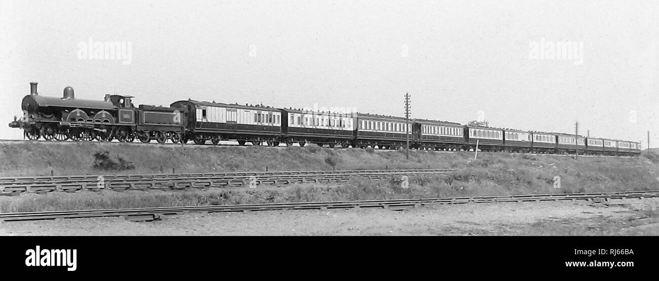 LNWR Stazione treni passeggeri in 1904 Foto Stock