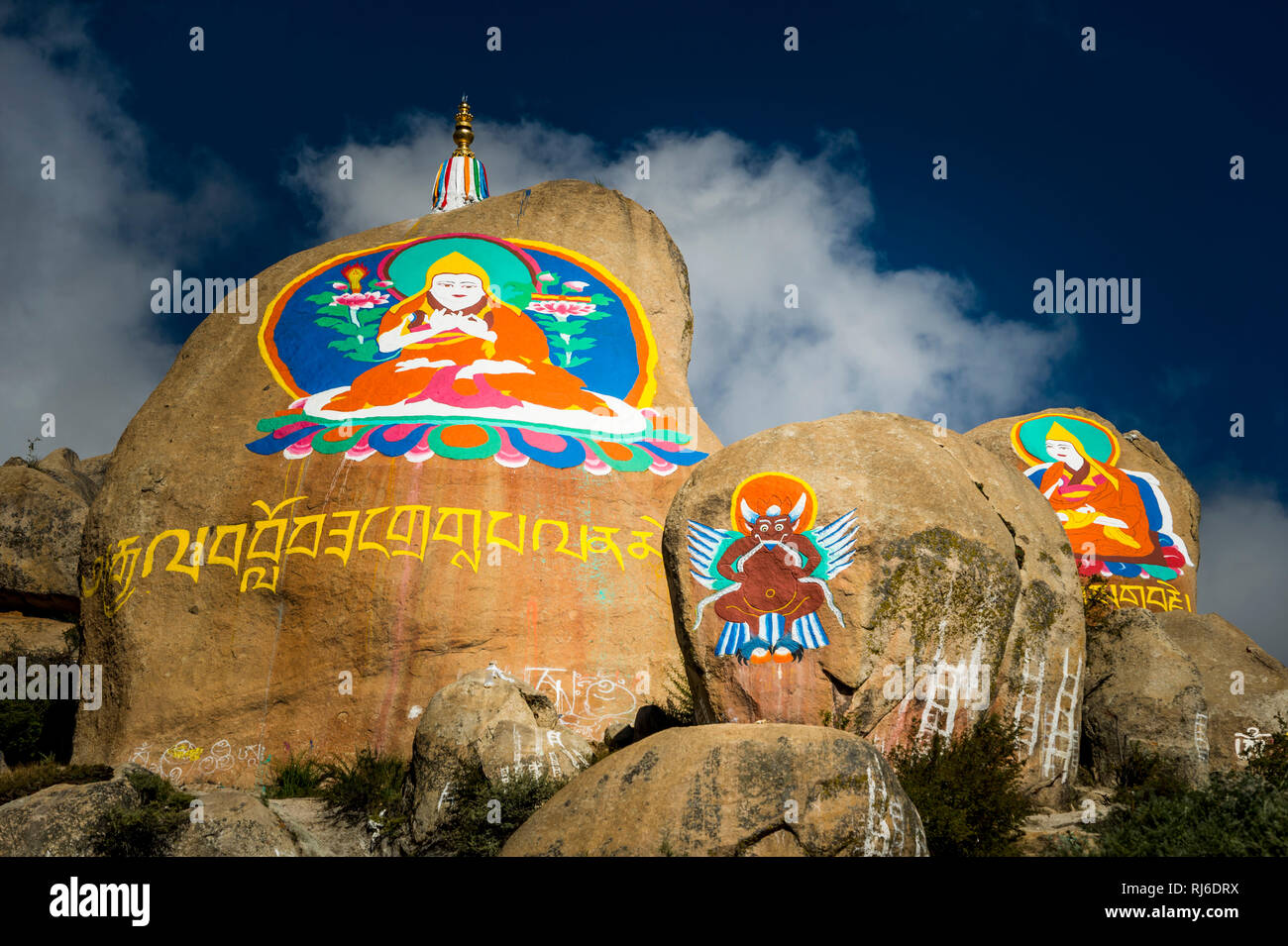 Il Tibet, das Kloster Drepung, bemalte Felsen Foto Stock