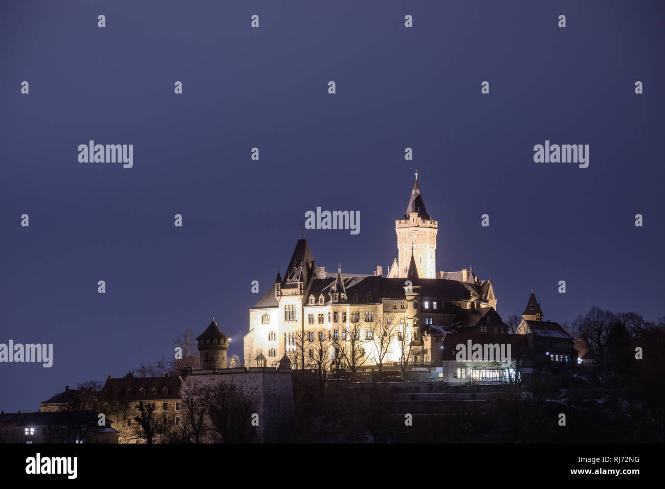 Schloss Wernigerode zur blauen Stunde, Deutschland Foto Stock