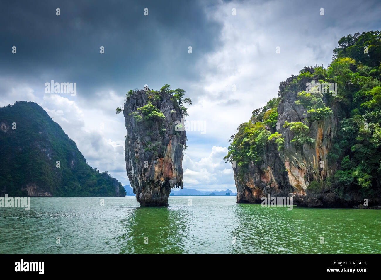 Ko tapu rock in Isola di James Bond, Phang Nga Bay, Thailandia Foto Stock