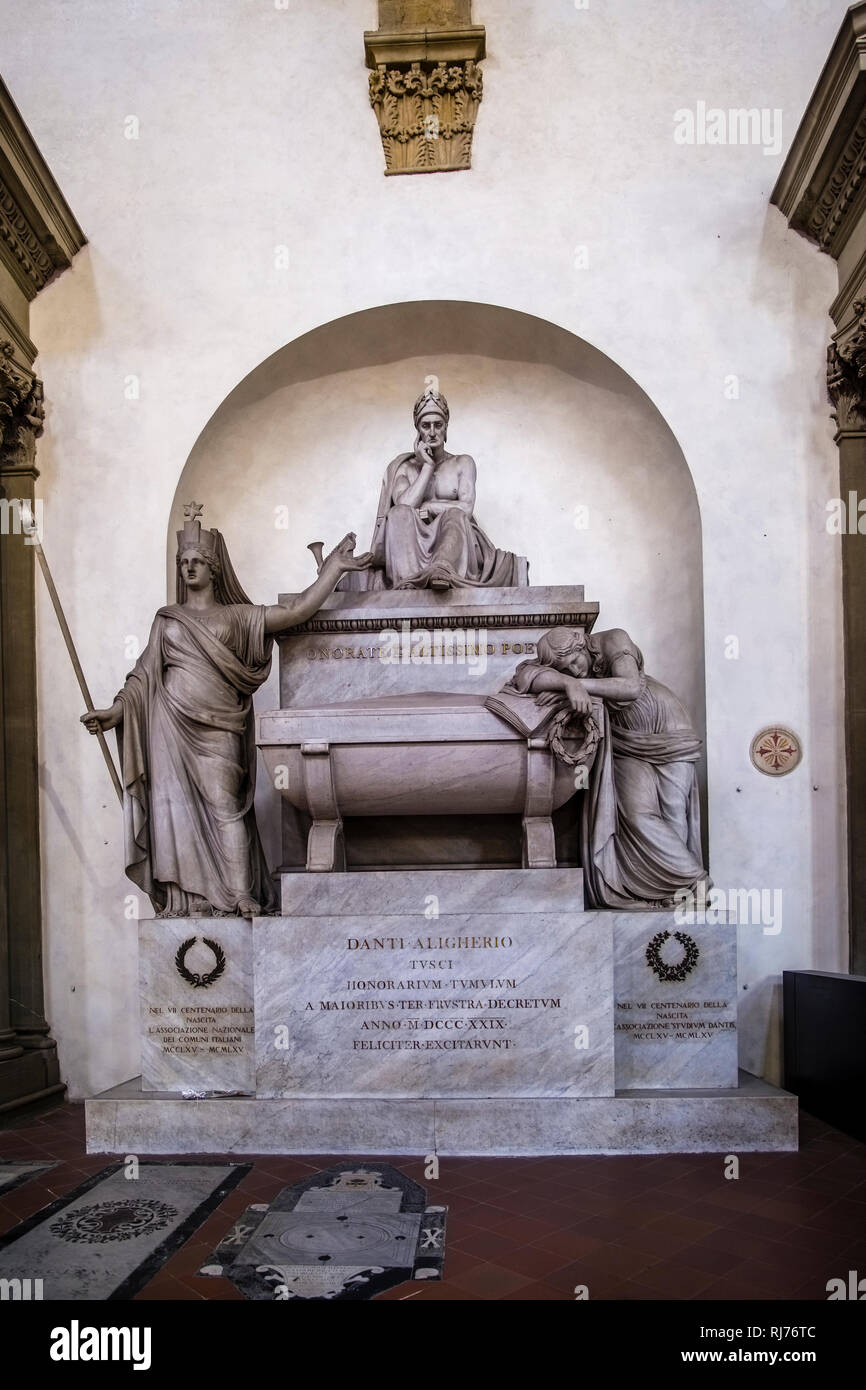 La Tomba di Dante Alighieri all interno della Basilica di Santa Croce,  Basilica di Santa Croce Foto stock - Alamy