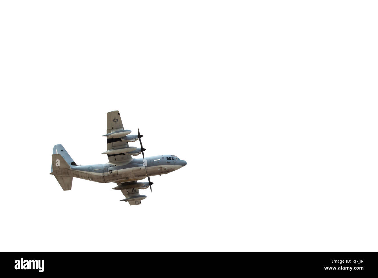 Una KC-130J Super Hercules con antenna Marine Refueler squadrone di trasporto 152 prende il largo durante l'esercizio Yuma orizzonte 19 al Marine Corps Air Station Yuma, Arizona, Gennaio 18, 2019. Esercizio Yuma orizzonte è uno squadrone di formazione a livello di esercitare con una particolare attenzione all educazione in una vasta gamma di requisiti di missione progettata per mantenere squadron capacità in un ambiente operativo. (U.S. Marine Corps photo by Lance Cpl. Seth Rosenberg) Foto Stock