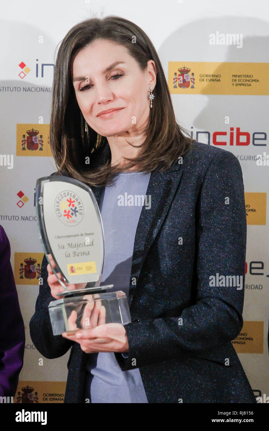 Madrid, Spagna. 05 feb 2019. Regina Letizia di Spagna partecipa alla giornata internazionale di Secure Internet presso il Museo Nazionale al Centro Artistico Reina Sofia il 5 febbraio 2019 a Madrid, Spagna. Credito: Jimmy Olsen/Media punzone ***Nessuna Spagna***/Alamy Live News Foto Stock
