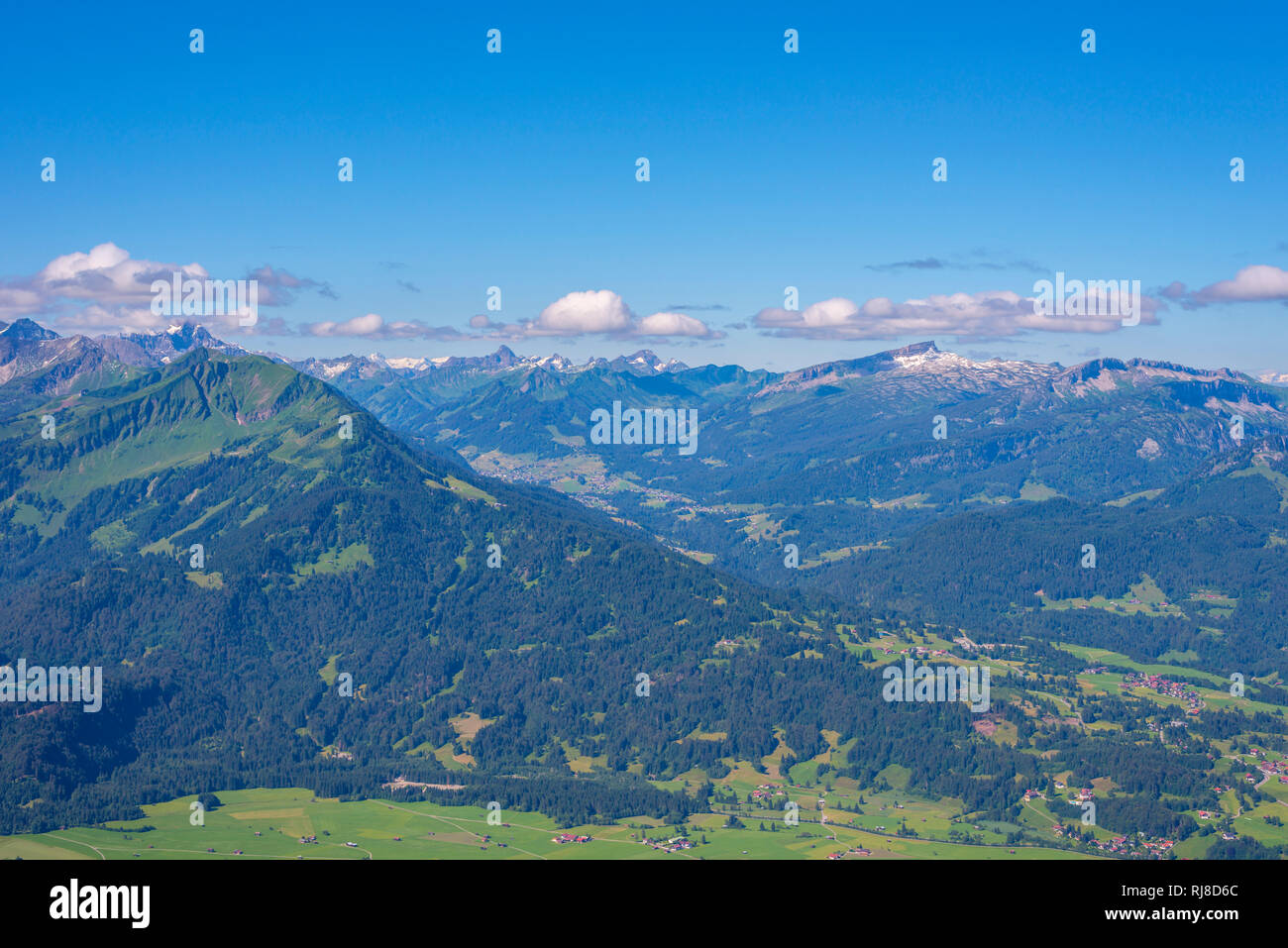 Panorama vom Rubihorn, 1957m, ins Kleinwalsertal, Algovia, Vorarlberg, Österreich, Europa Foto Stock
