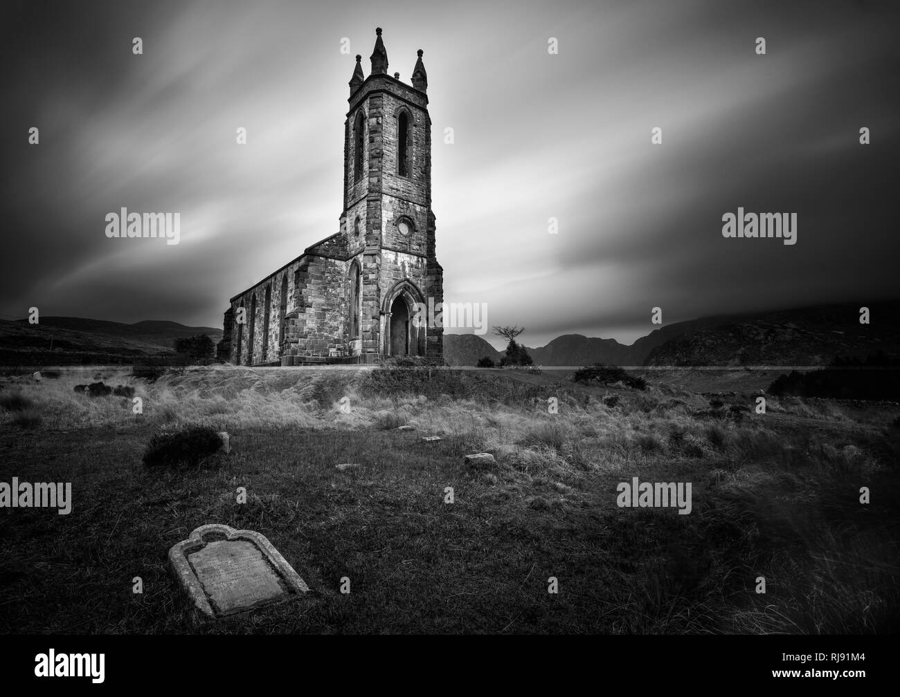 Una chiesa abbandonata in Posion Geln, Co. Donegal, Irlanda Foto Stock