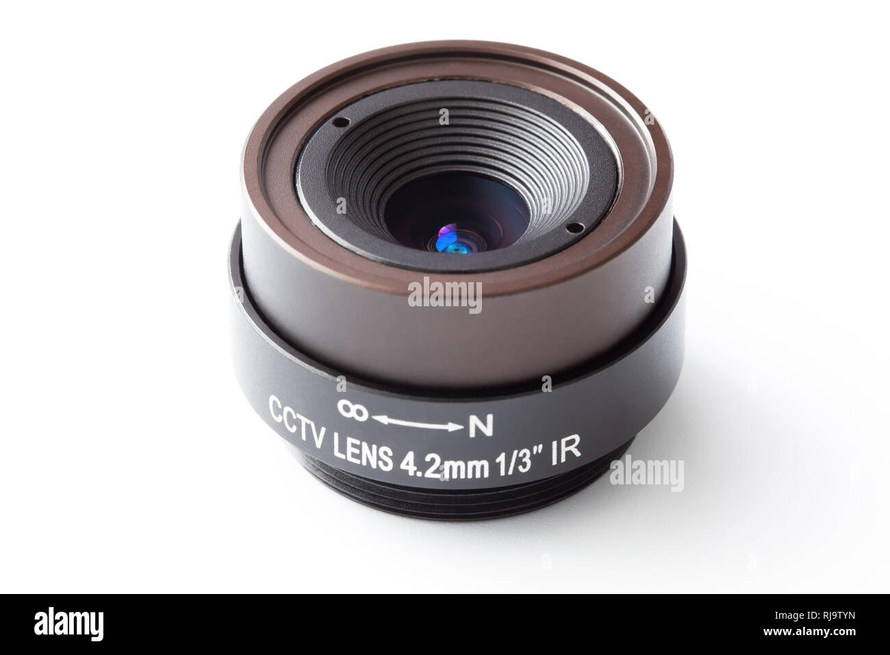 Lente per sistemi di video sorveglianza, close-up su uno sfondo bianco. Foto Stock