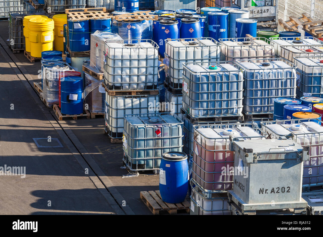 Germania, Baden-WÃ¼rttemberg, Stoccarda, storage area, varie sostanze inquinanti, lo smaltimento dei rifiuti Foto Stock