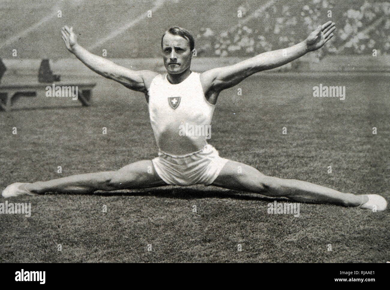 Fotografia di Georges Miez (1904 - 1999) dalla Svizzera. Georges ha conquistato l'argento nel pavimento evento. Foto Stock