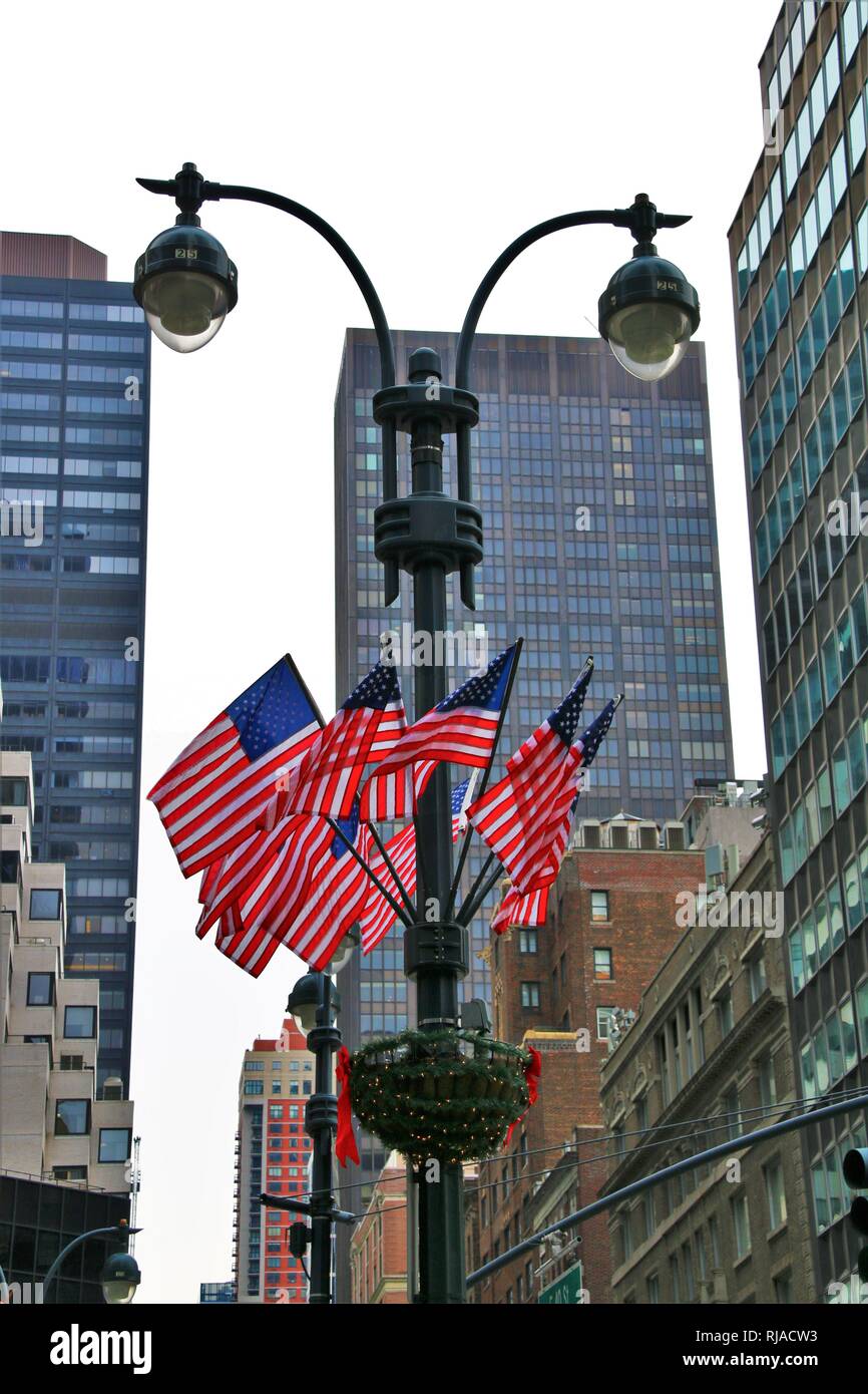 Bandiera americana sul palo della luce Foto Stock