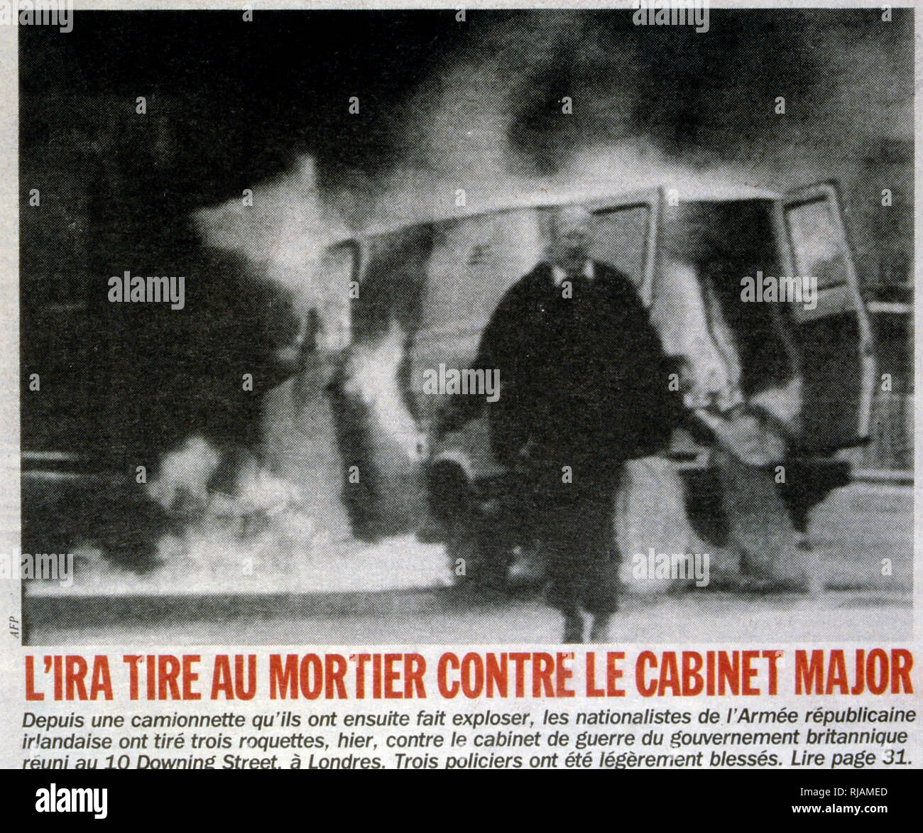 Pagina anteriore del quotidiano francese "Liberazione" del 6 febbraio 1991. Di Downing Street attacco di malta è stata effettuata mediante il dazio Esercito repubblicano irlandese (IRA) il 7 febbraio 1991. L'IRA ha lanciato in casa di mortaio a 10 Downing Street, Londra, la residenza ufficiale del Primo Ministro del Regno Unito. È stato un tentativo di assassinare il Primo ministro John Major e il suo Governo di guerra, che si sono riuniti per discutere la guerra del Golfo. Uno dei pesanti proiettili di mortaio è esplosa nel giardino sul retro del numero 10, a solo pochi chilometri dall'ufficio di gabinetto. A causa della bomba-proof windows, nessuno della cabina Foto Stock