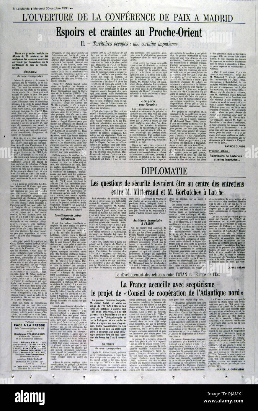 Pubblicazione francese "Le Monde" di reporting sulla Conferenza di Madrid; una conferenza di pace tenutasi dal 30 Ottobre al 1 novembre 1991 a Madrid, ospitato da Spagna e co-sponsorizzato da Stati Uniti e Unione Sovietica. Era un tentativo da parte della comunità internazionale per rilanciare il processo di pace israelo-palestinese attraverso negoziati tra Israele e i palestinesi, come pure paesi arabi, inclusa la Giordania, il Libano e la Siria. Foto Stock