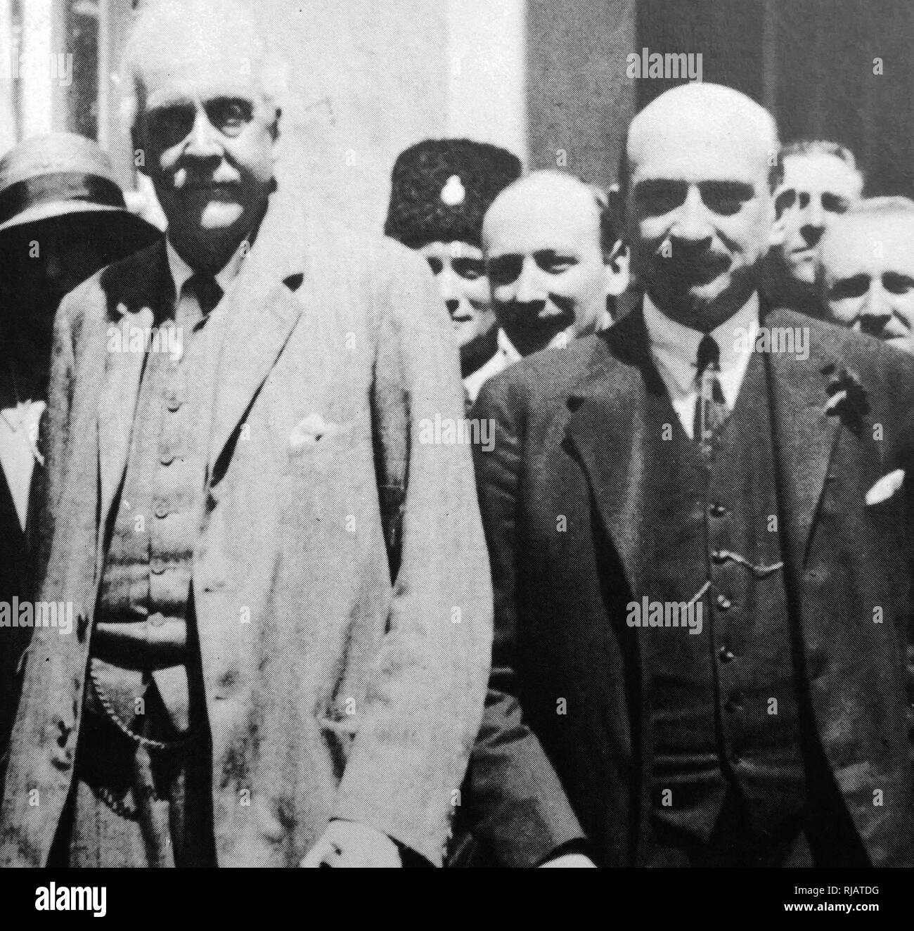 Il dottor Chaim Weizmann con Lord Balfour, visita a Gerusalemme in Palestina (poi Israele) 1925 Foto Stock