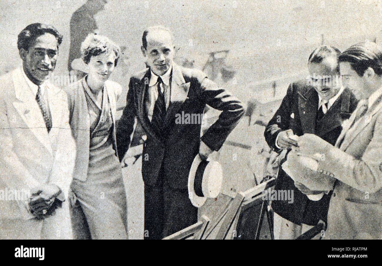 Da sinistra a destra Duke Kahanamoku, Amelia Earhart, Paavo Nurmi, Douglas Fairbanks e Arthur Jonath al 1932 Los Angeles Giochi Olimpici Foto Stock