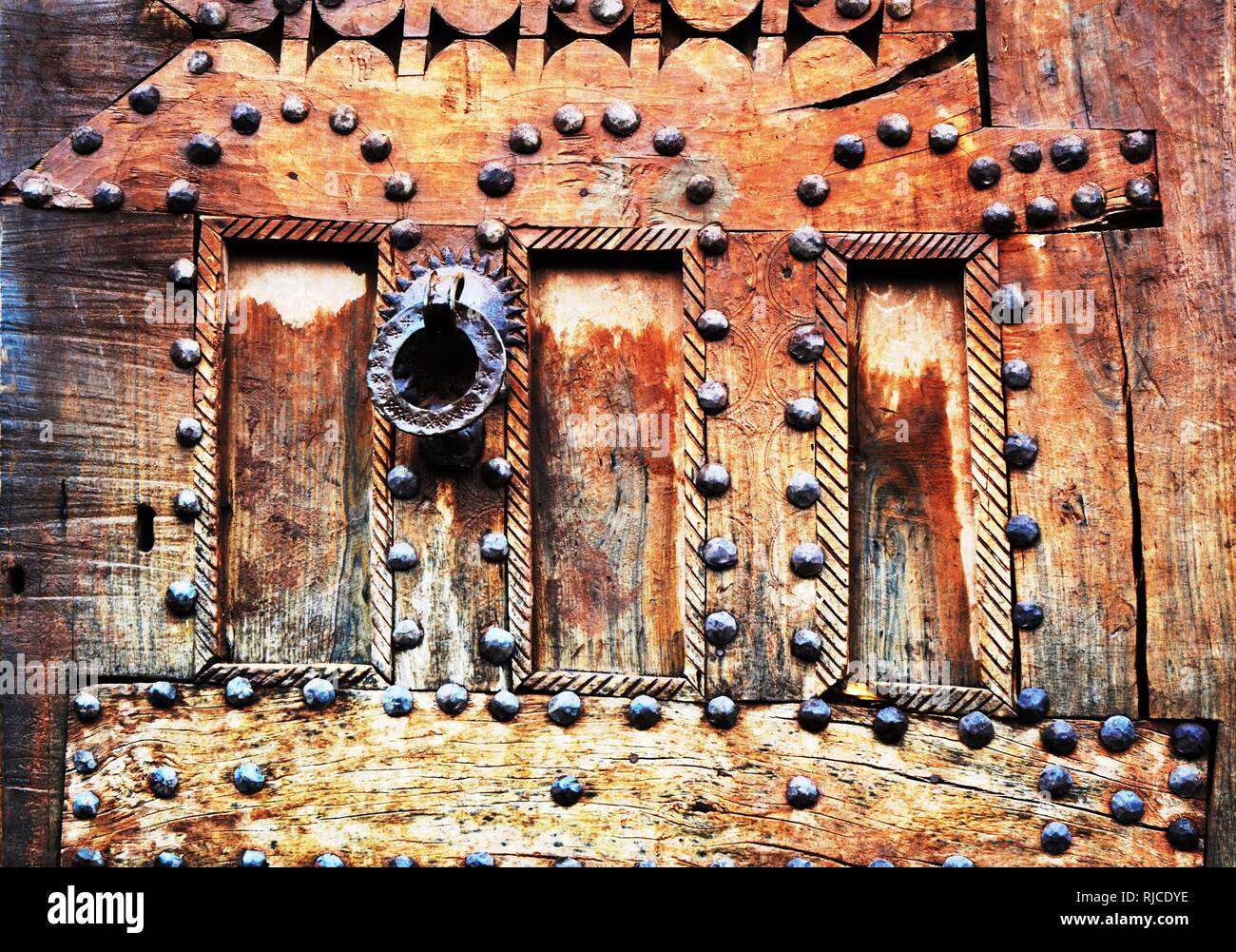 Lo splendore delle antiche porte bella marocchino porta vecchia. Marrakech, Marocco. Foto Stock