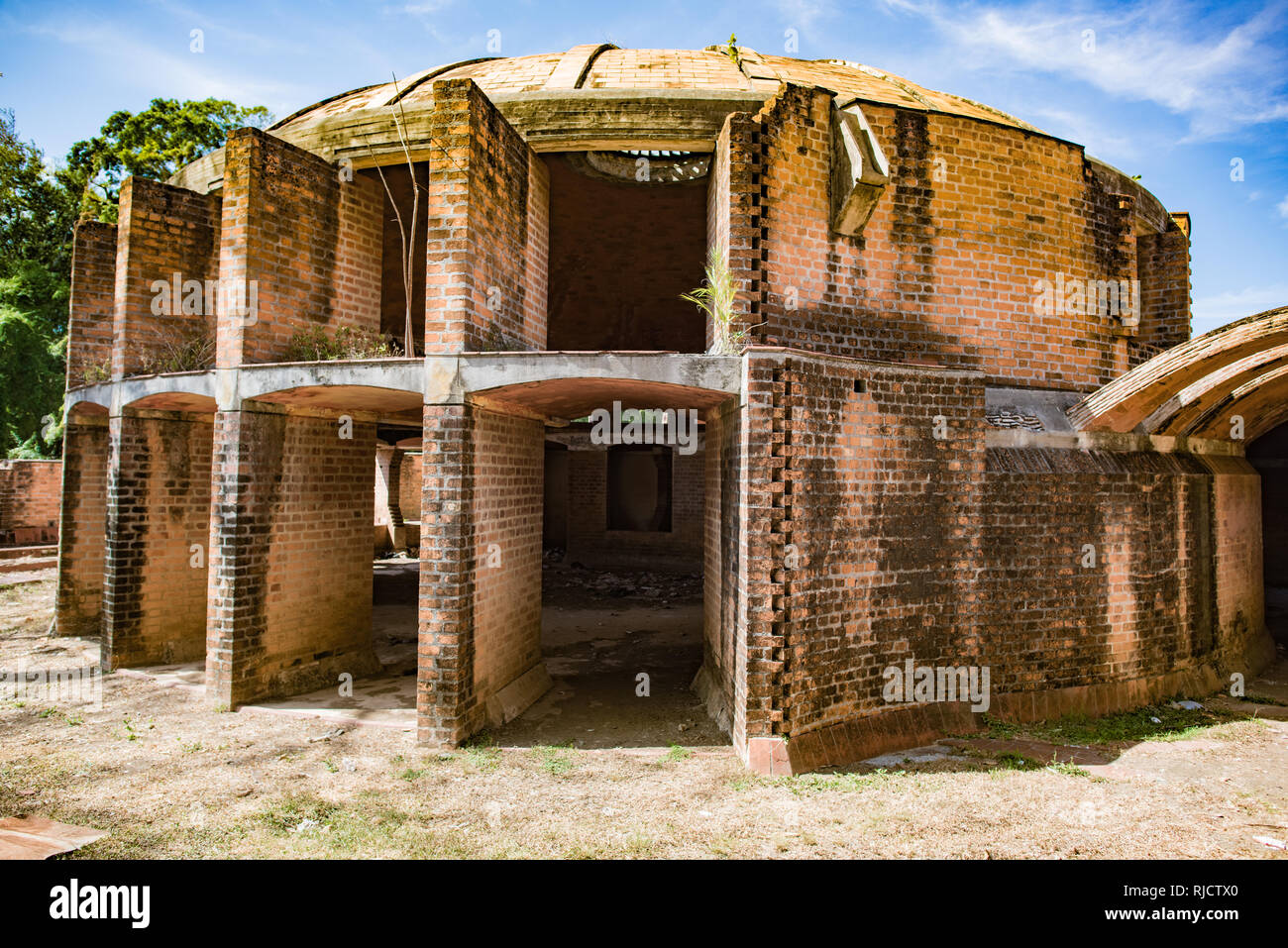 Edificio abbandonato Scuola di danza, Havana, Cuba Foto Stock