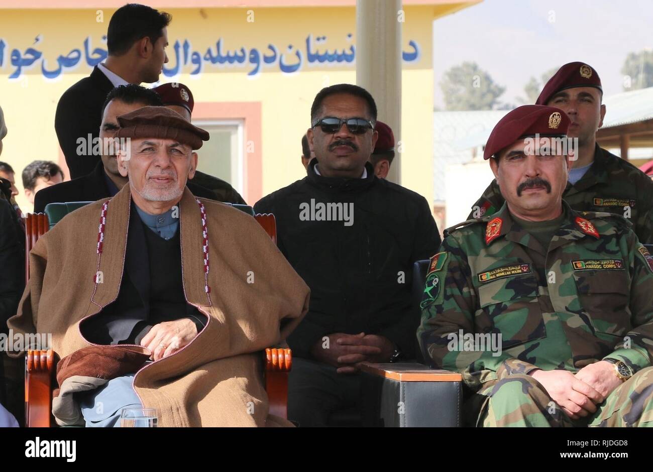 Il Presidente afghano Ashraf Ghani ha visitato l'Esercito nazionale afgano il Comando Operazioni Speciali a Camp Commando, Kabul, Afghanistan, Gennaio 19, 2018. (NSOCC-A Foto Stock