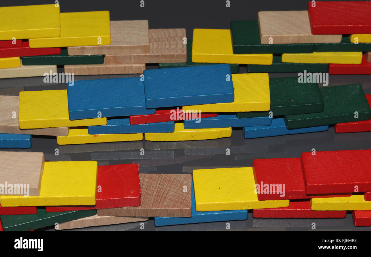 I blocchi di colore da ordine al caos e indietro; Foto Stock