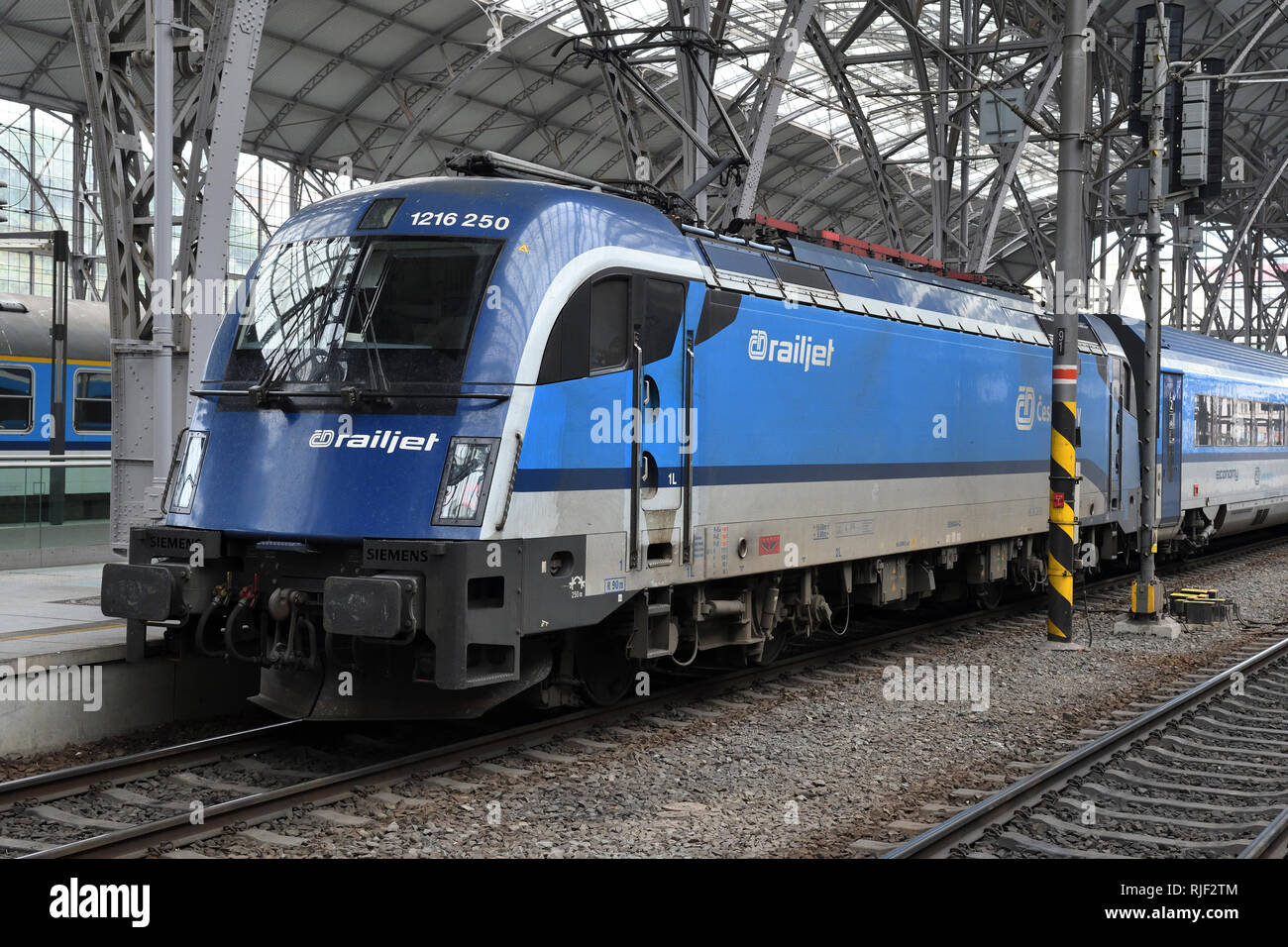 Classe 1216 railjet locomotore elettrico;principale di Praga;Repubblica ceca Foto Stock