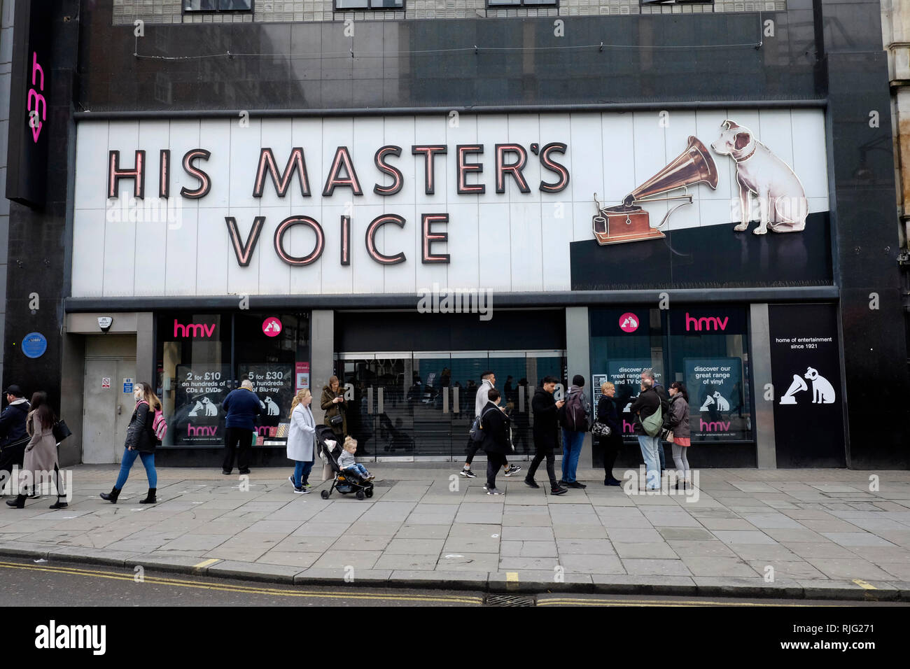 Londra, Regno Unito. 6 febbraio, 2019. Il flagship store HMV di Oxford Street è chiuso. Credito: Yanice Idir / Alamy Live News Foto Stock