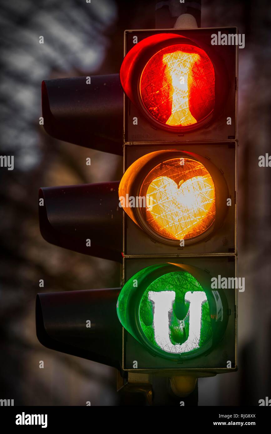 Semaforo rosso, giallo e verde, simbolo per ti amo, Germania Foto Stock