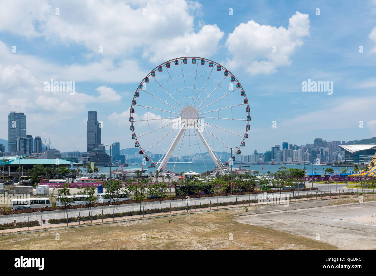 Grandi ruote domina la centrale Harbourfront spazio eventi di Hong Kong Foto Stock