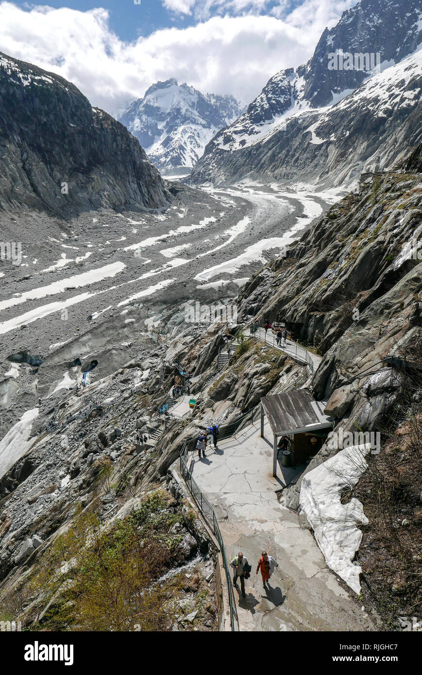 Chamonix (Alpi francesi): il mare di ghiaccio (francese ÒMer de GlaceÓ), un ghiacciaio della valle formata dalla confluenza del ghiacciaio du Tacul e il ghiacciaio de L Foto Stock