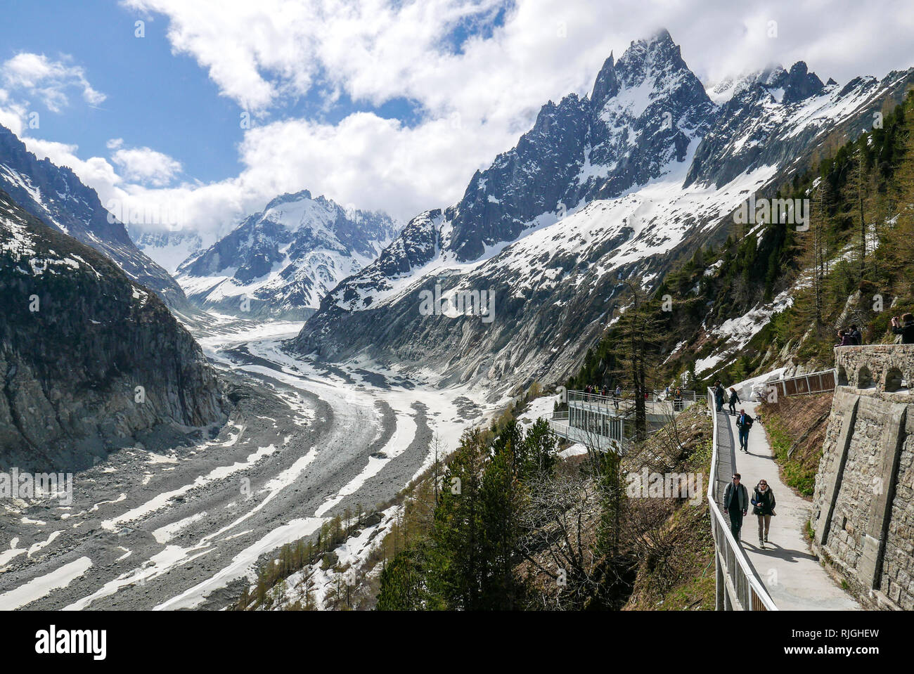 Chamonix (Alpi francesi): il mare di ghiaccio (francese "Mer de Glace"), un ghiacciaio della valle formata dalla confluenza del ghiacciaio du Tacul e il ghiacciaio de L Foto Stock