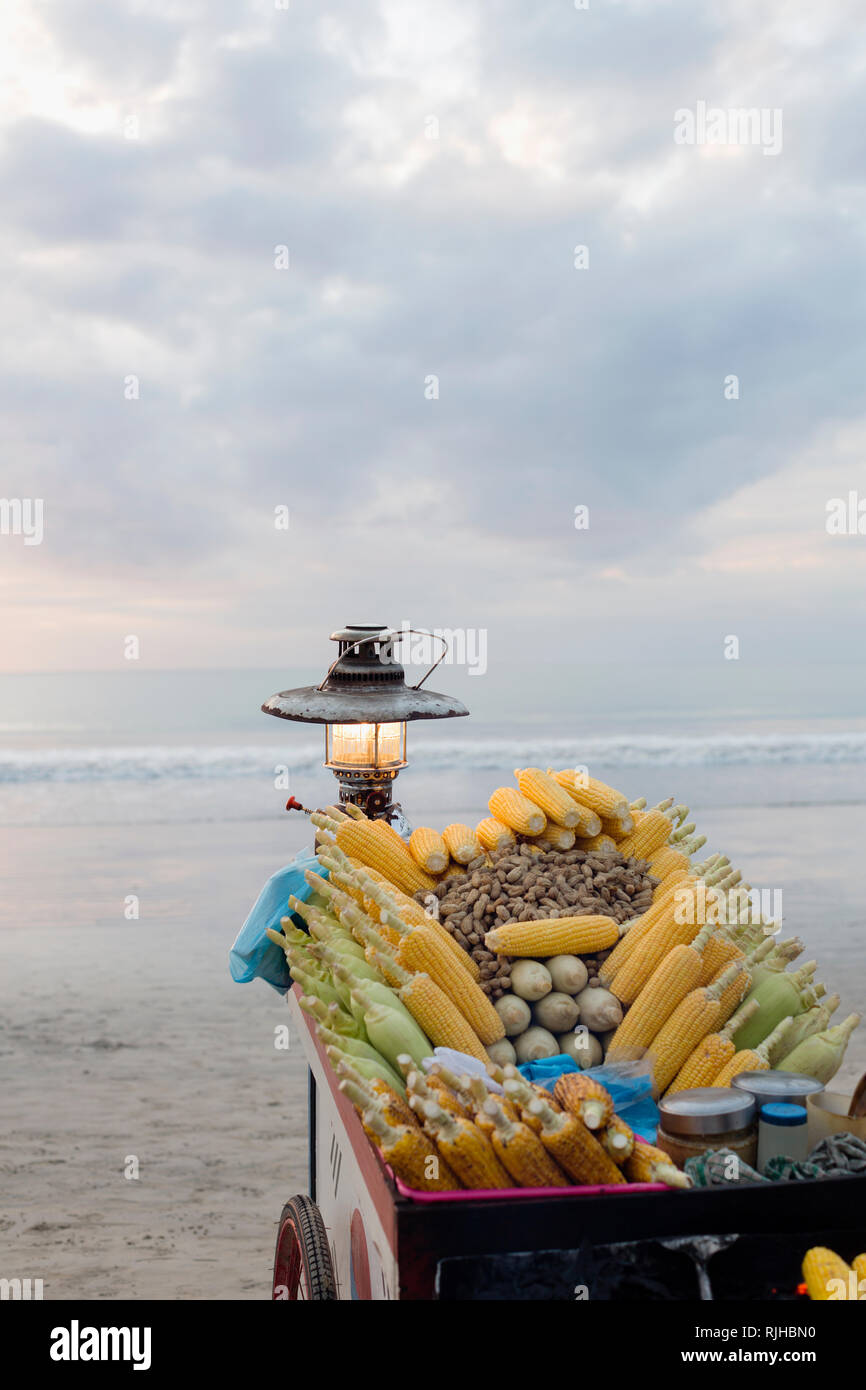 Il mais su cob nel rimorchio Foto Stock