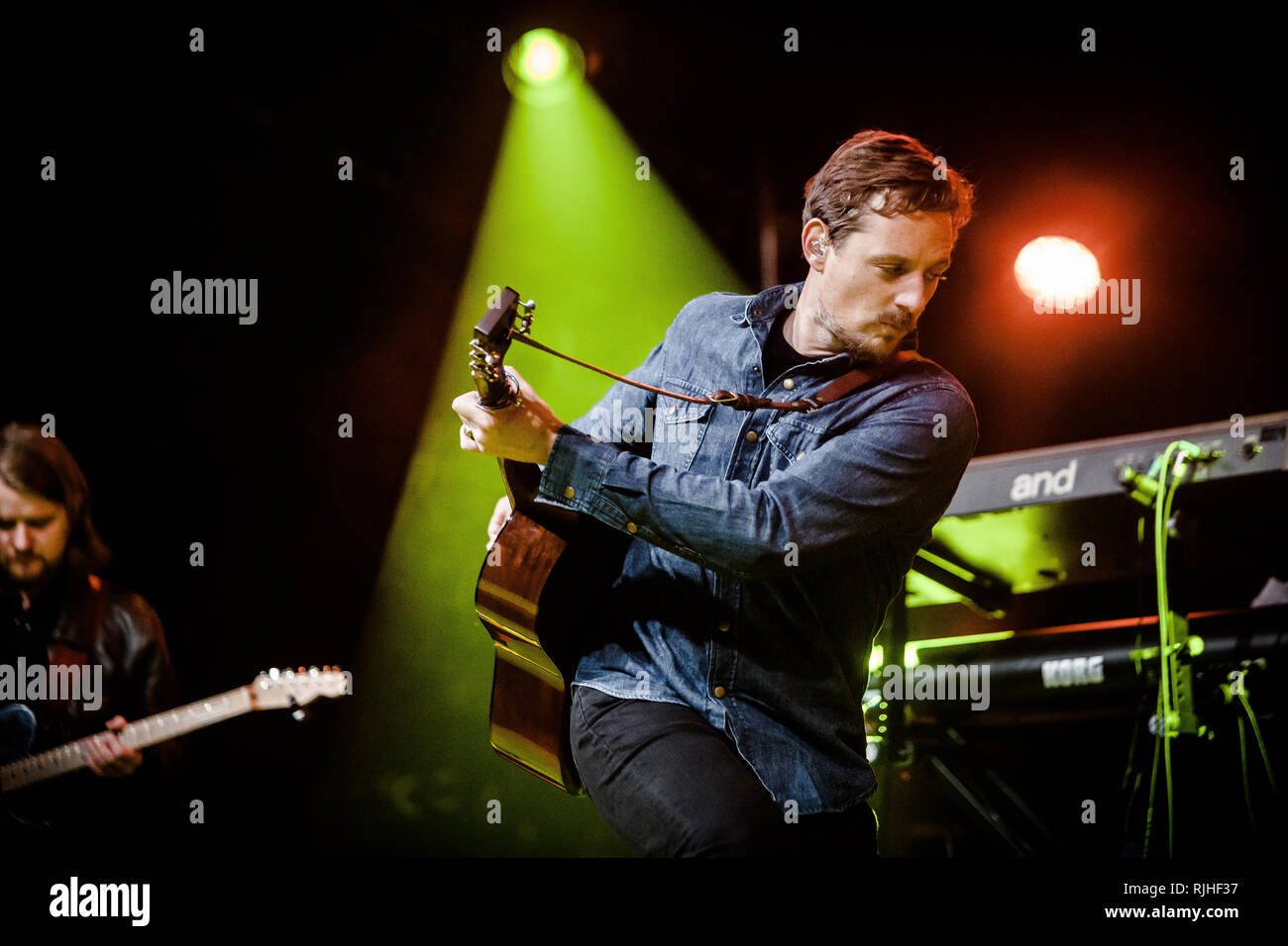 Sturgill Simpson, il paese americano cantante, musicista e cantautore, esegue un concerto dal vivo presso il Danish folk, blues e il festival della musica country Tønder Festival 2015. Danimarca, 27/08 2015. Ad eccezione della Danimarca. Foto Stock