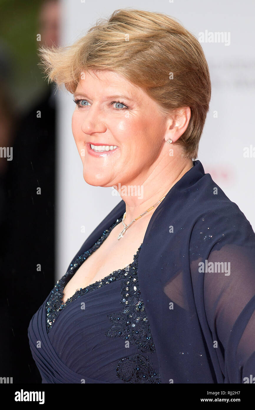 Clare Balding presso il British Academy Awards di televisione in centro a Londra il 12 maggio 2013. Foto Stock