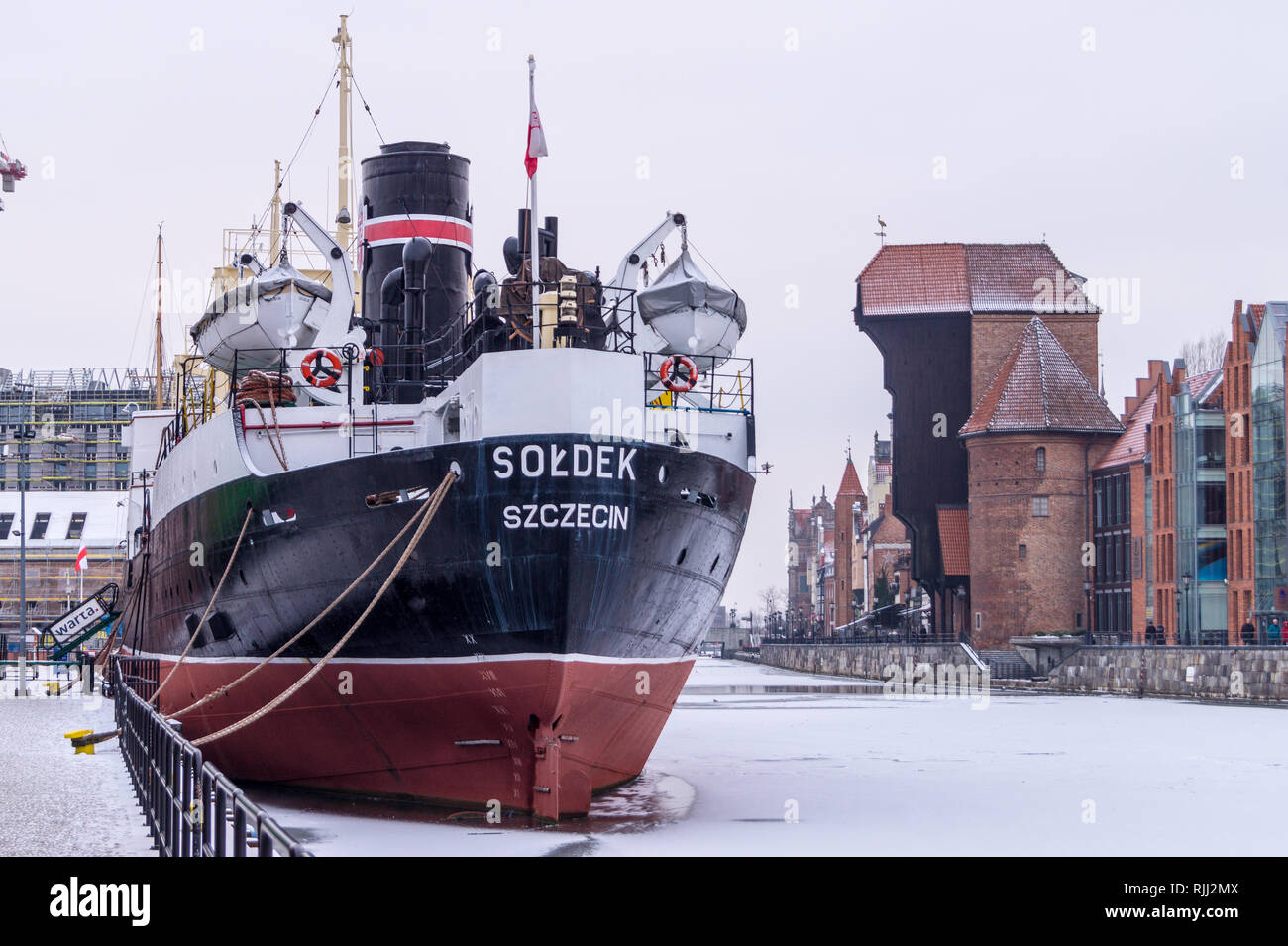 SS Sołdek, museo nave fiume Motława waterfront e gru, Zuraw, Rybackie Pobrzeże, Danzica, Polonia Foto Stock