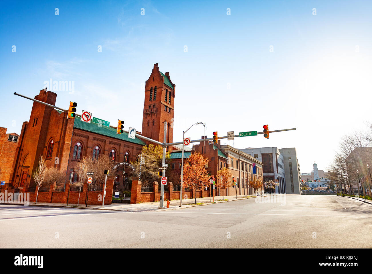 Vista panoramica di Sion chiesa della città di Baltimora contro il cielo blu, Maryland, Stati Uniti d'America Foto Stock