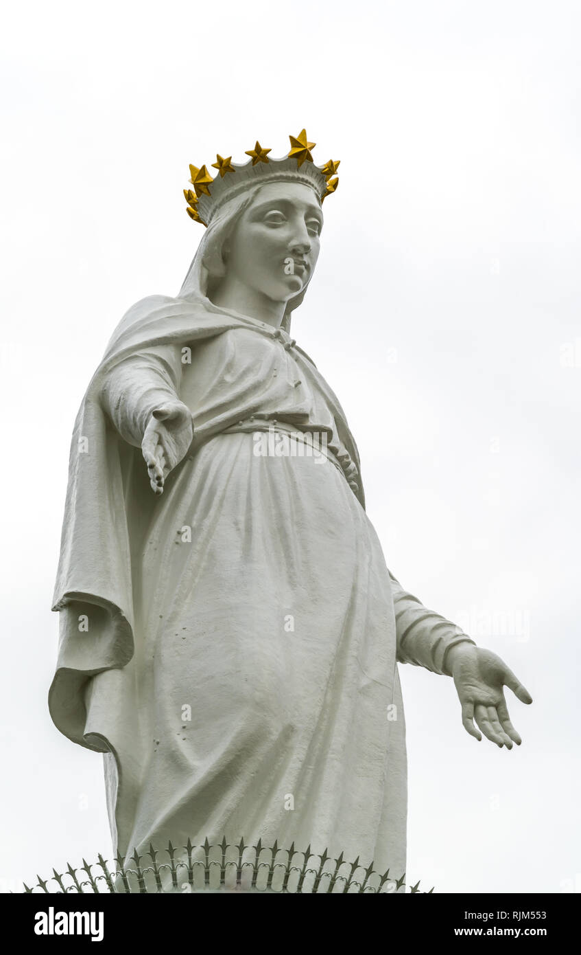 Nostra Signora del Libano statua in Harissa Foto Stock