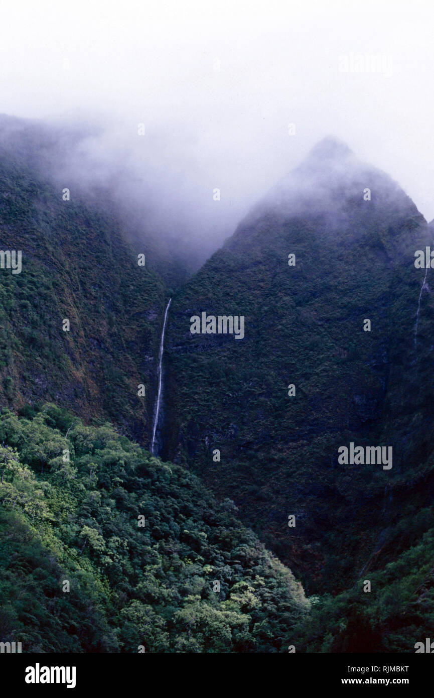 La cascata nel Iao Valley di Maui, Hawaii Foto Stock