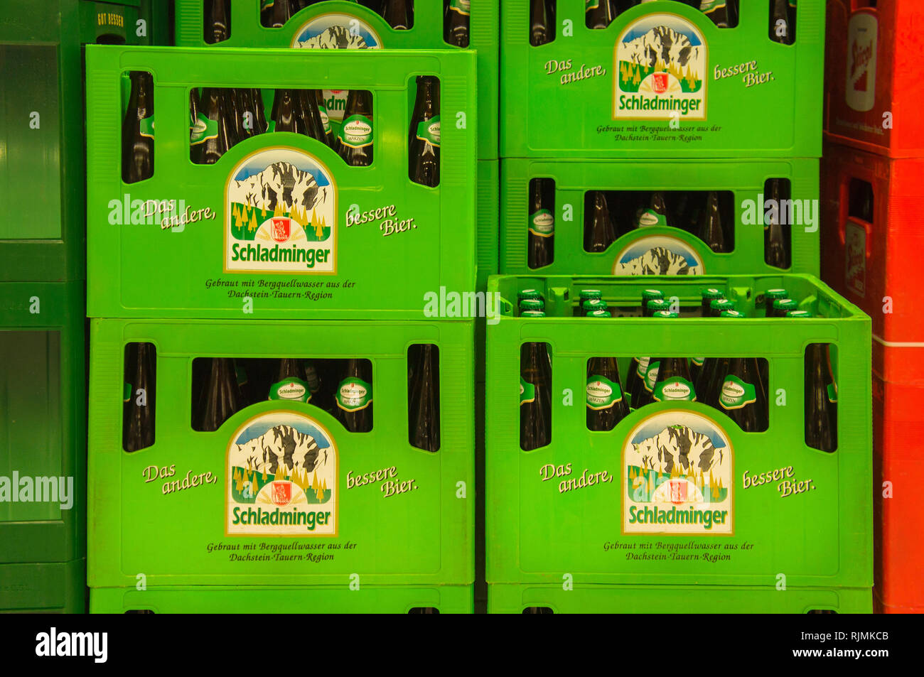 Schladminger birra, Schladming Brewery, bottiglia, cassa di bevande (CTK foto/Libor Sojka) Foto Stock